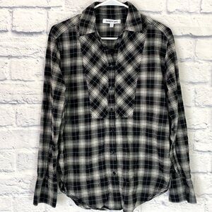 Elizabeth and James black plaid long sleeve button down small